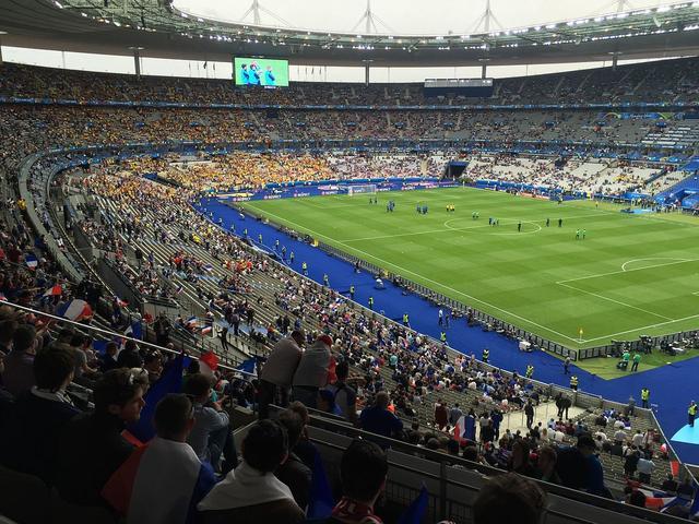 法国以3-0的比分击败了如日中天的巴西队