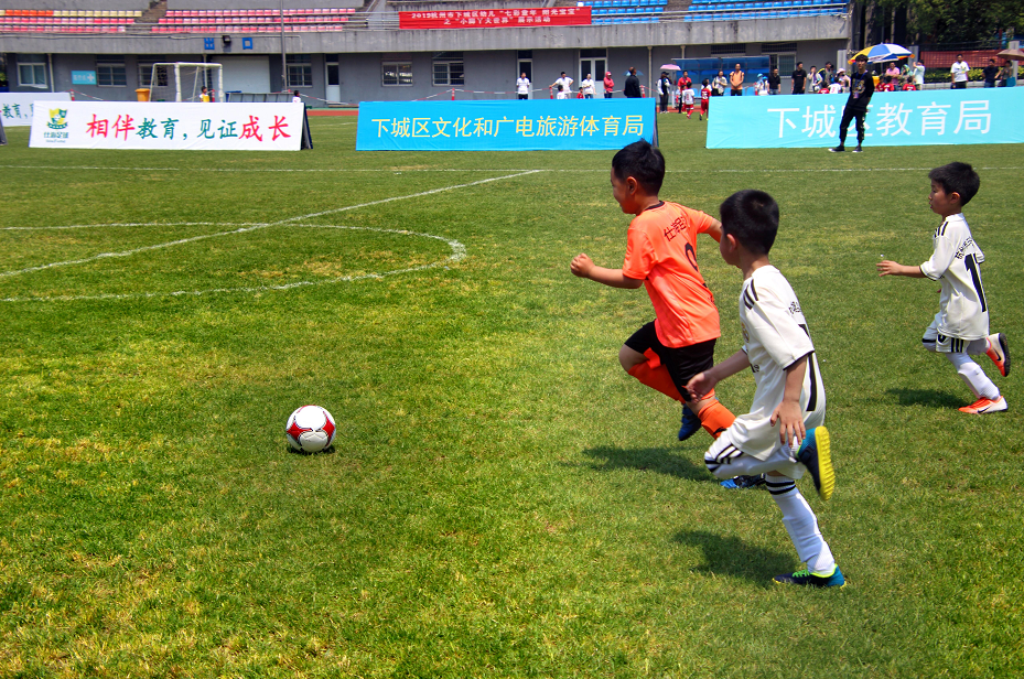 【冬天里的世界杯】亚洲足球的优等生 中国足球的学习贴